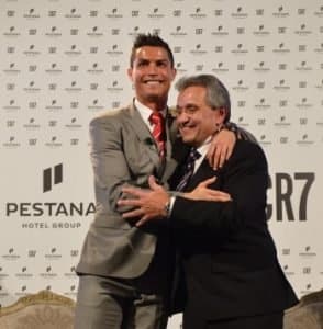 Cristiano Ronaldo (links) und Dionísio Pestana (rechts). Bild: Pestana/PRCO-Germany