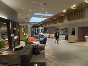 Die Open-Lobby im neuen Holiday Inn Frankfurt Airport. Bild: Gateway Gardens