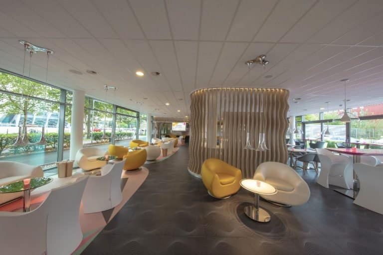 Die Lobby des prizeotel Bremen-City.