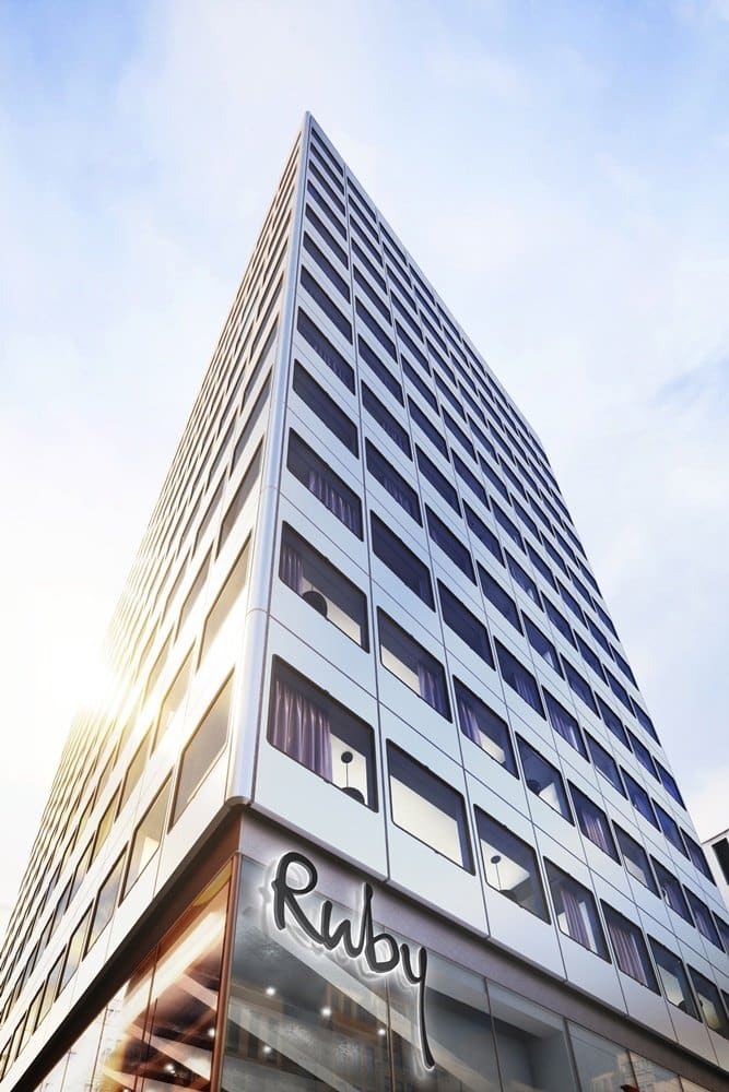 Außenansicht des Ruby Lola in Düsseldorf.