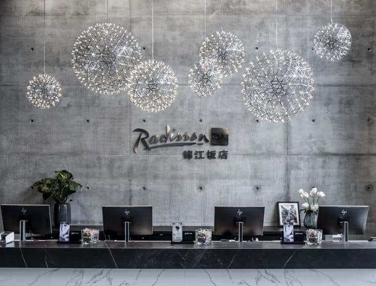 Radisson und Jin Jiang: Erstes Co-Branded-Hotel