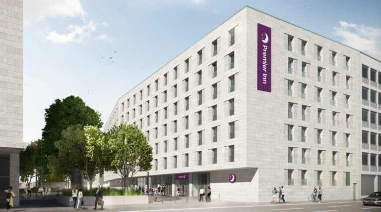 Bau des Premier Inn Nürnberg schreitet voran