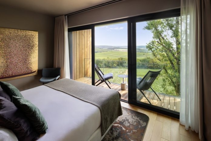 Ein Zimmer in einem Loisium Spa & Wine. Bild: W. Streitfelder