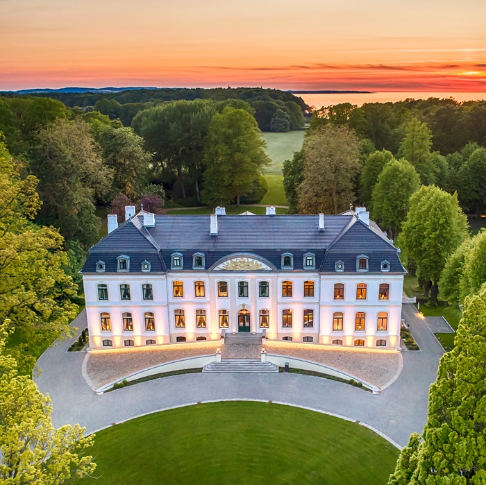 Luxushotel Weissenhaus steht zum Verkauf