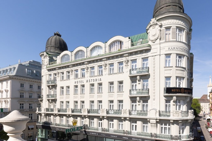 Außenansicht mit Gründerzeitfassade des Hotel Astoria Vienna