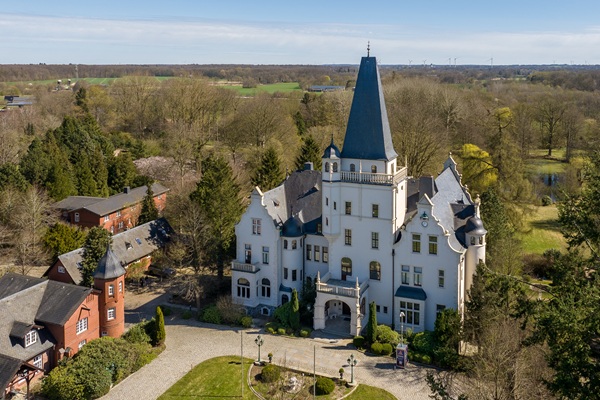 Aussenansicht von Schloss Tremsbüttel, Hofseite
