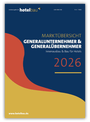 Titelseite einer Fachzeitschrift: Markt&uuml;bersicht Generalunternehmer & General&uuml;bernehmer, Innenausbau & Bau f&uuml;r Hotels, 2026, mit dunkelblauem Hintergrund und abstrakten Farbfl&auml;chen.